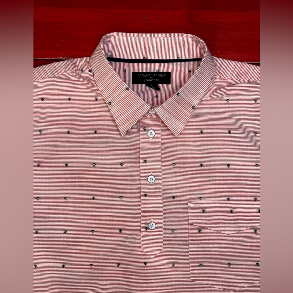 Banana Republic Short Sleeve Button up. Men’s Size Large - Picture 4 of 8